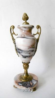 1 POT A FEU NAPOLEON III, STYLE LOUIS XVI, MARBRE CALACATTA, BRONZE DORE, XIXe
