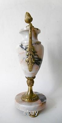 1 POT A FEU NAPOLEON III, STYLE LOUIS XVI, MARBRE CALACATTA, BRONZE DORE, XIXe