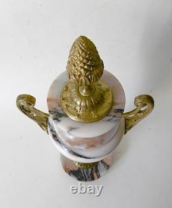 1 POT A FEU NAPOLEON III, STYLE LOUIS XVI, MARBRE CALACATTA, BRONZE DORE, XIXe