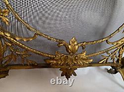 1880' Pare Etincelles Napoleon III En Bronze Doré Aux Pots De Fleurs
