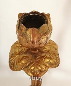 2 bougeoirs en bronze doré, dans le goût de Cain et Barbedienne, fin 19 ème 2 bougeoirs en bronze doré, dans le goût de Cain et Barbedienne, fin 19 ème