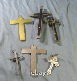 5 Crucifix anciens Croix pectorales, 2 Napoléon III, 1 en argent 2 en bronze etc
