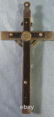 5 Crucifix anciens Croix pectorales, 2 Napoléon III, 1 en argent 2 en bronze etc