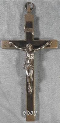 5 Crucifix anciens Croix pectorales, 2 Napoléon III, 1 en argent 2 en bronze etc