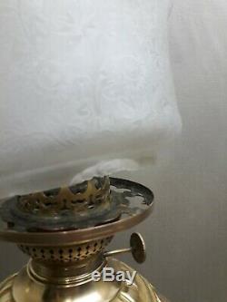 ANCIENNE LAMPE à PÉTROLE en porcelaine muses et bronze Napolèon III oil lamp