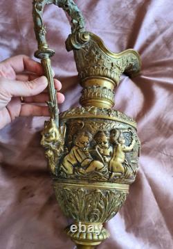 Aiguière Napoléon III bronze massif à décor de putti pampres & mascaron satyre