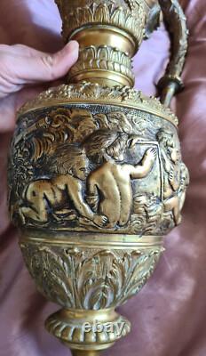Aiguière Napoléon III bronze massif à décor de putti pampres & mascaron satyre