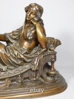 Allégorie de la Nuit à la chouette Bronze à patine brune, époque Napoléon III