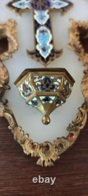 Ancien bénitier Napoléon III émaux champlevés bronze doré onyx croix IHS XIXe