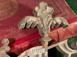 Ancien numéro de rue XIXéme (pour portail) en bronze décoré 6