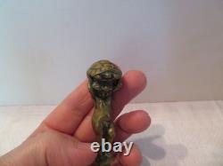 Ancien sceau ou cachet en bronze putti portant une tortue XIX monogramme CE