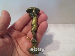 Ancien sceau ou cachet en bronze putti portant une tortue XIX monogramme CE