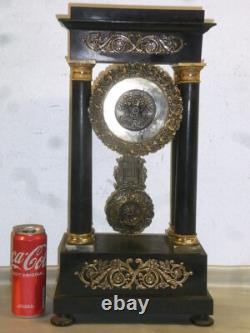 Ancienne Grande Pendule Portique Colones Napoleon III Bois Chene Bronze
