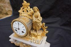Ancienne Pendule En Albatre Et Bronze Doré (napoléon Iii) Jeune Fille Au Panier