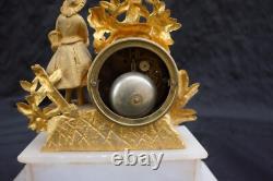 Ancienne Pendule En Albatre Et Bronze Doré (napoléon Iii) Jeune Fille Au Panier
