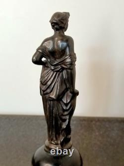Ancienne Statuette En Bronze Femme A L'antique