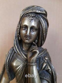 Ancienne belle Sculpture bronze jeune femme orientale à la fontaine 19ème