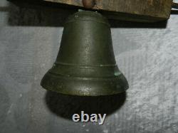 Ancienne cloche en Bronze de propriété avec potence