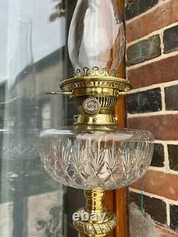 Ancienne grande lampe à pétrole en bronze et cristal taillé BACCARAT