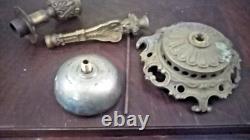 Ancienne paire de bougeoirs musicaux Napoléon III avec sonnette d'appel au pied