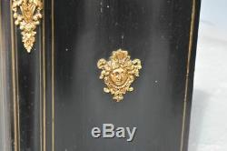 Bahut Napoléon III marqueterie Boulle & registre de bronze doré XIXème