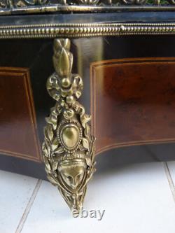 Belle Jardinière Napoléon III en marqueterie et bronze