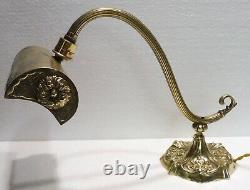 Belle LAMPE de BUREAU ancienne bronze et laiton XIXème siècle décor fleurs