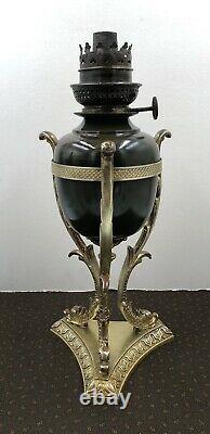 Belle lampe à pétrole EMPIRE Bronze et tôle décor de DAUPHINS XIXe Napoléon III