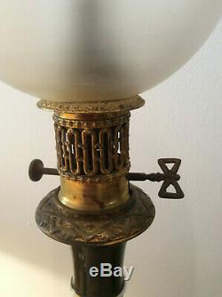 Belle paire de lampes à pétrole Napoléon III decor à la grecque