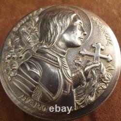 Boîte à bijoux en bronze ou cuivre à patine noire Sainte Jeanne D'Arc Fin XIXe