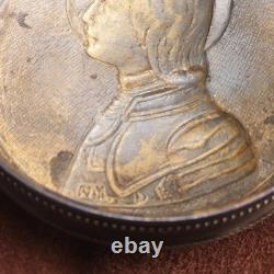 Boîte à bijoux en bronze ou cuivre à patine noire Sainte Jeanne D'Arc Fin XIXe