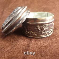 Boîte à bijoux en bronze ou cuivre à patine noire Sainte Jeanne D'Arc Fin XIXe