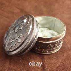 Boîte à bijoux en bronze ou cuivre à patine noire Sainte Jeanne D'Arc Fin XIXe
