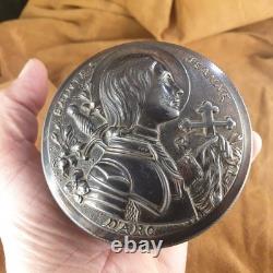 Boîte à bijoux en bronze ou cuivre à patine noire Sainte Jeanne D'Arc Fin XIXe