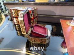 Boite à montre en marqueterie Boulle toutes faces Epoque Napoléon III parfait