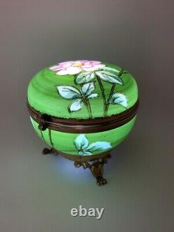 Boîte en opaline savonneuse & bronze décor lotus XIXe Antique box lotus flower