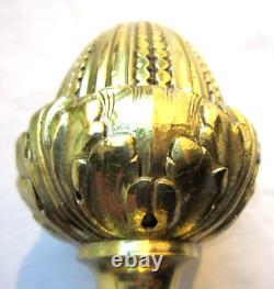 Boule d'escalier bronze dorée OR Napoléon III, Acanthes autour d'une Pomme