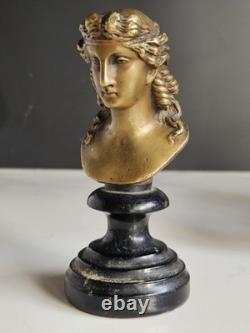 Bronze Buste Femme XIX socle Bois Era Napoleon III Visage Grecque Romain Deesse