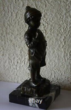 Bronze de Julius Paul Schmidt-Felling (1835-1920) Le jeune fumeur