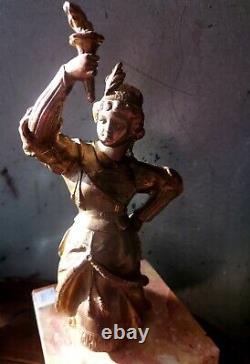 Bronze doré empire, Femme Au Flambeau, Régule