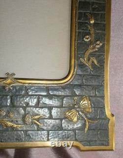 Cadre porte photo Napoléon III en bronze patiné Décor Fleurs Oiseau & Papillon