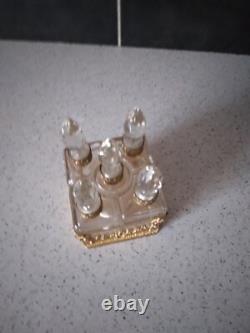 Cave a parfum. Coffret a odeurs. Parfum 5 flacons bronze doré NAPOLEON III