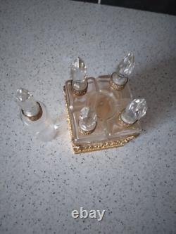 Cave a parfum. Coffret a odeurs. Parfum 5 flacons bronze doré NAPOLEON III