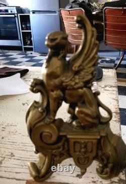 Chenet chimère en bronze. Époque 19 ème. Napoléon 3