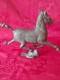 Cheval Ancien En Bronze Au Galop Volant De Style Antique Chine