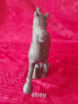 Cheval ancien en bronze au galop volant de style antique chine