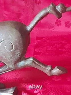 Cheval ancien en bronze au galop volant de style antique chine