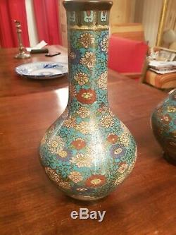 Chine, paire de vase en bronze et émail cloisonné grand modèle, signé XIX ème s