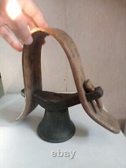 Cloche ancienne hauteur total 22 cm x 24 cm