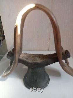 Cloche ancienne hauteur total 22 cm x 24 cm